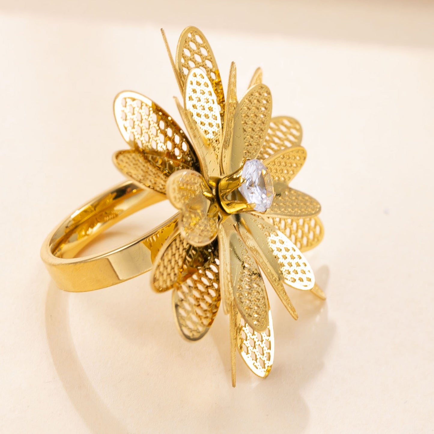 Pétale Bloom Ring